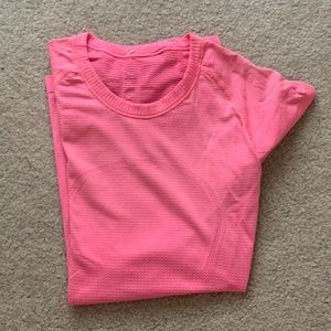 Athletic shirt